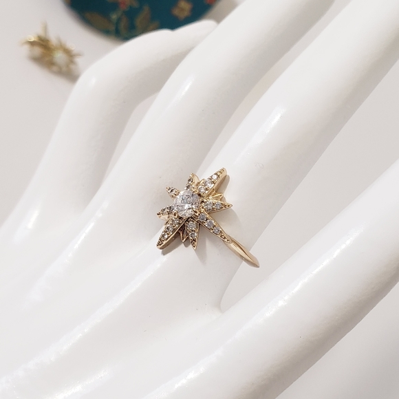 Luna Celestial Crystal Star Ring - Picture 8 of 12